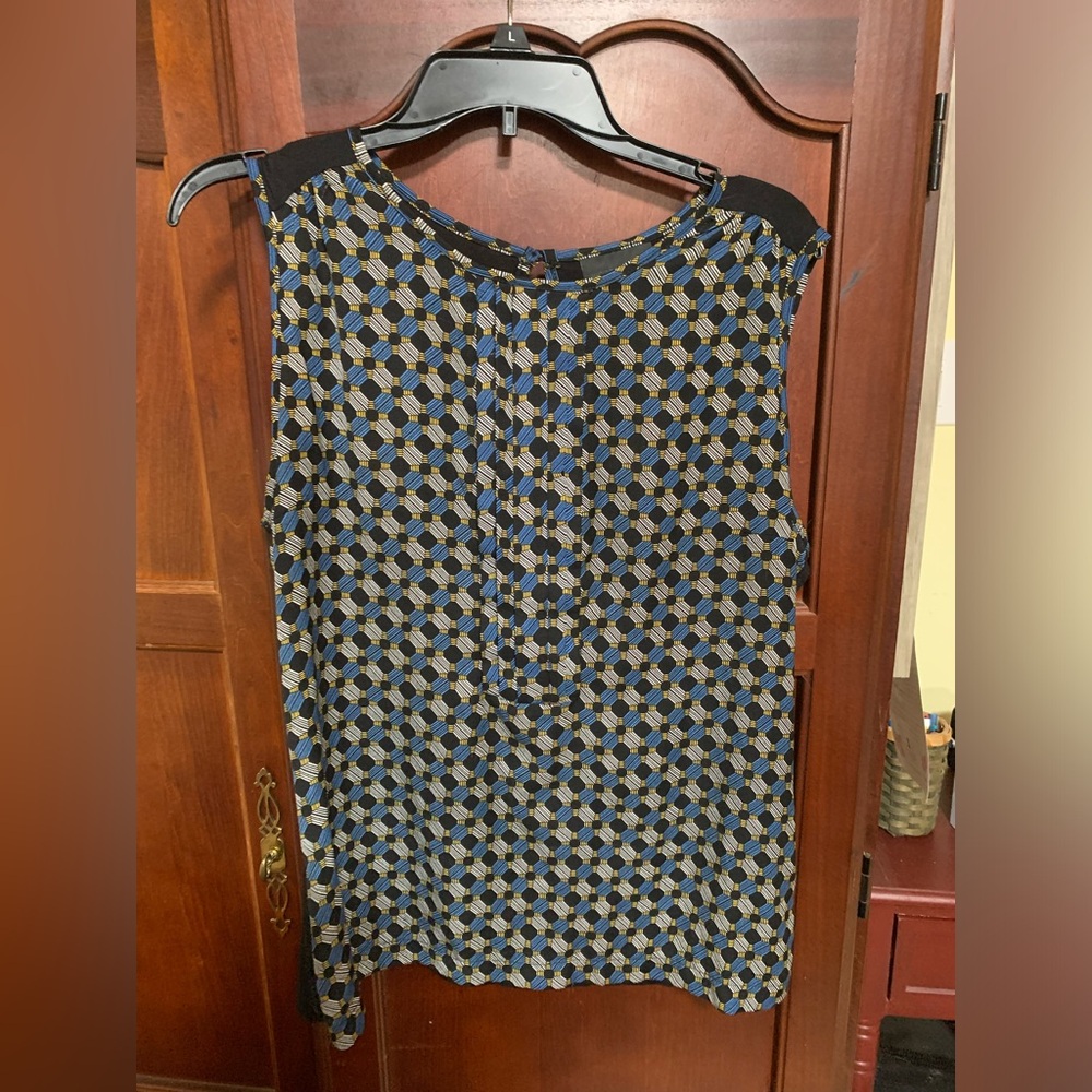 Worthington geometric print sleeveless shell